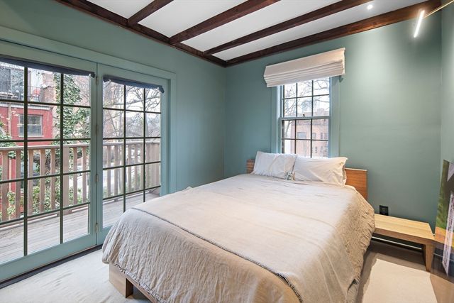25 Harvard Sq, Boston, MA 02129