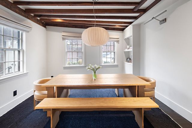 25 Harvard Sq, Boston, MA 02129