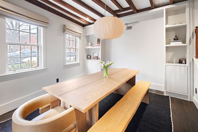 25 Harvard Sq, Boston, MA 02129
