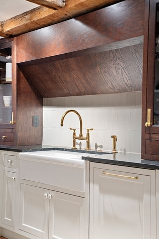 25 Harvard Sq, Boston, MA 02129