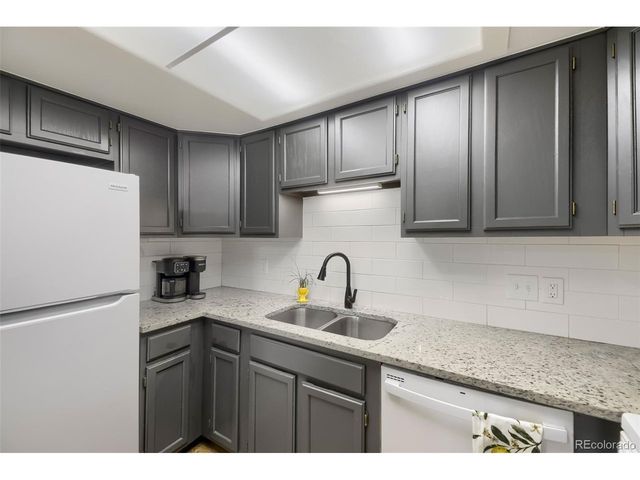 12065 W Chenango Dr, Morrison, CO 80465