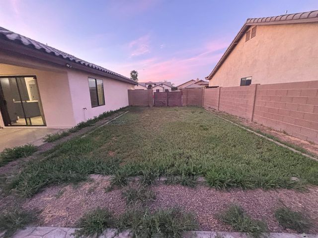 207 E 12 Pl, Somerton, AZ 85350