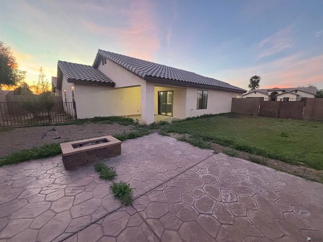 207 E 12 Pl, Somerton, AZ 85350