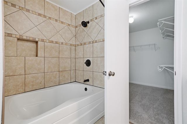6611 Green Pear Lane, Houston, TX 77049