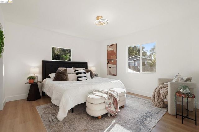 2151 Santa Rita St, Oakland, CA 94601