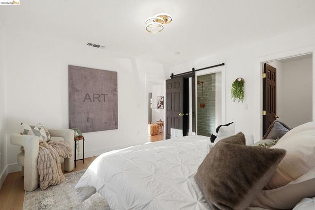 2151 Santa Rita St, Oakland, CA 94601