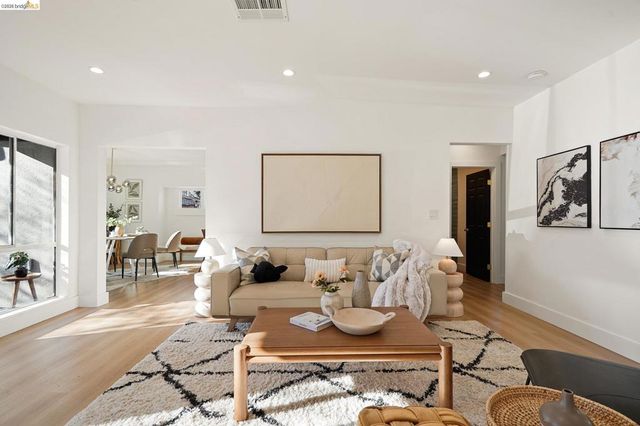 2151 Santa Rita St, Oakland, CA 94601