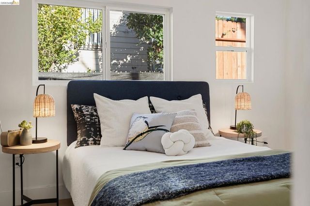 2151 Santa Rita St, Oakland, CA 94601