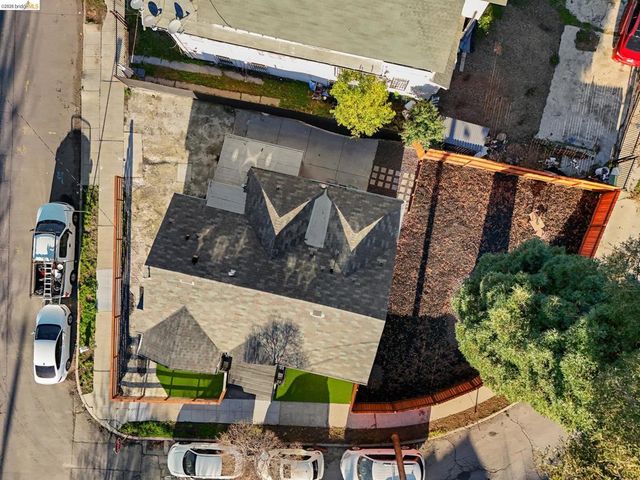 2151 Santa Rita St, Oakland, CA 94601