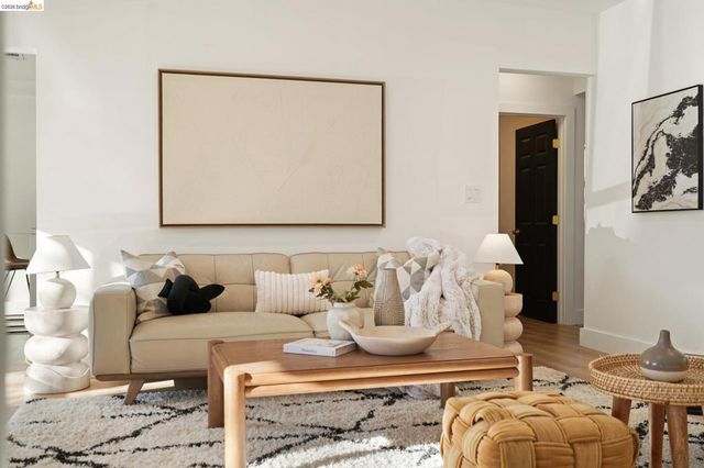 2151 Santa Rita St, Oakland, CA 94601