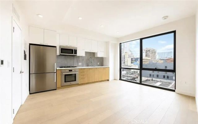 400 S Broadway 601, Los Angeles, CA 90013