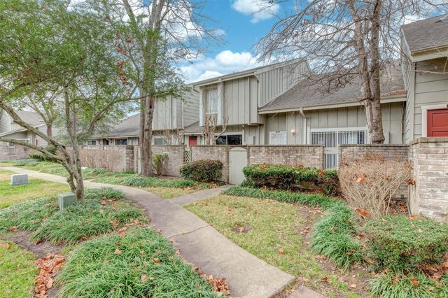 12926 Greenway Chase Court 2926, Houston, TX 77072