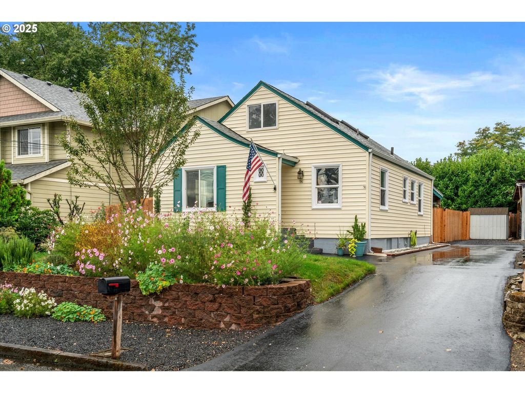 741 Se TAMPA St, Camas, WA 98607