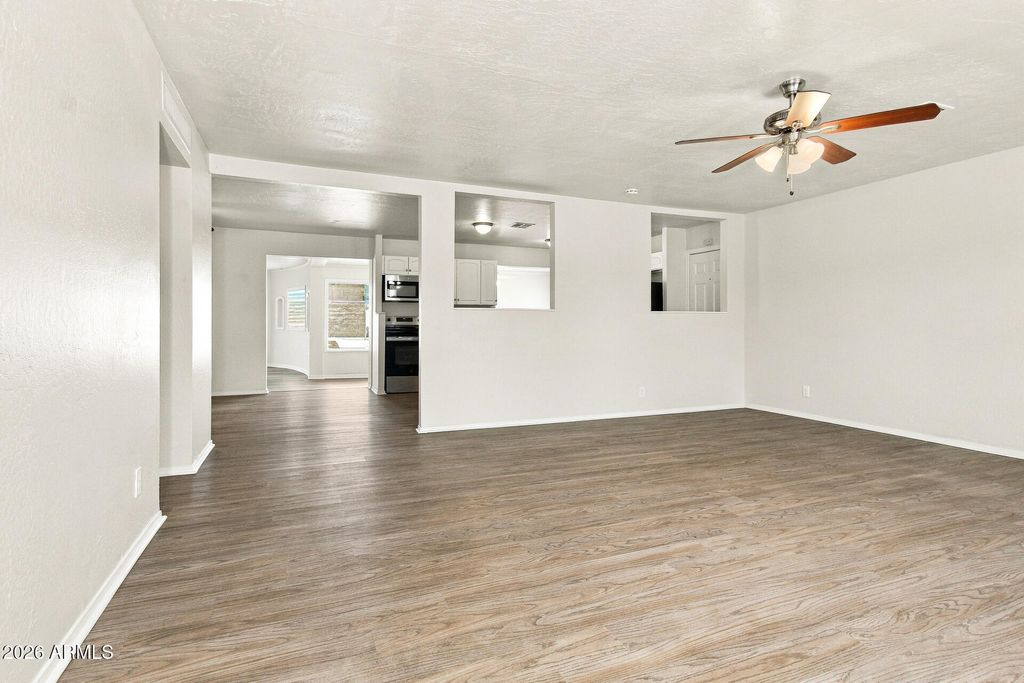 1406 W ANDERSON Drive, Phoenix, AZ 85023 — photo 4