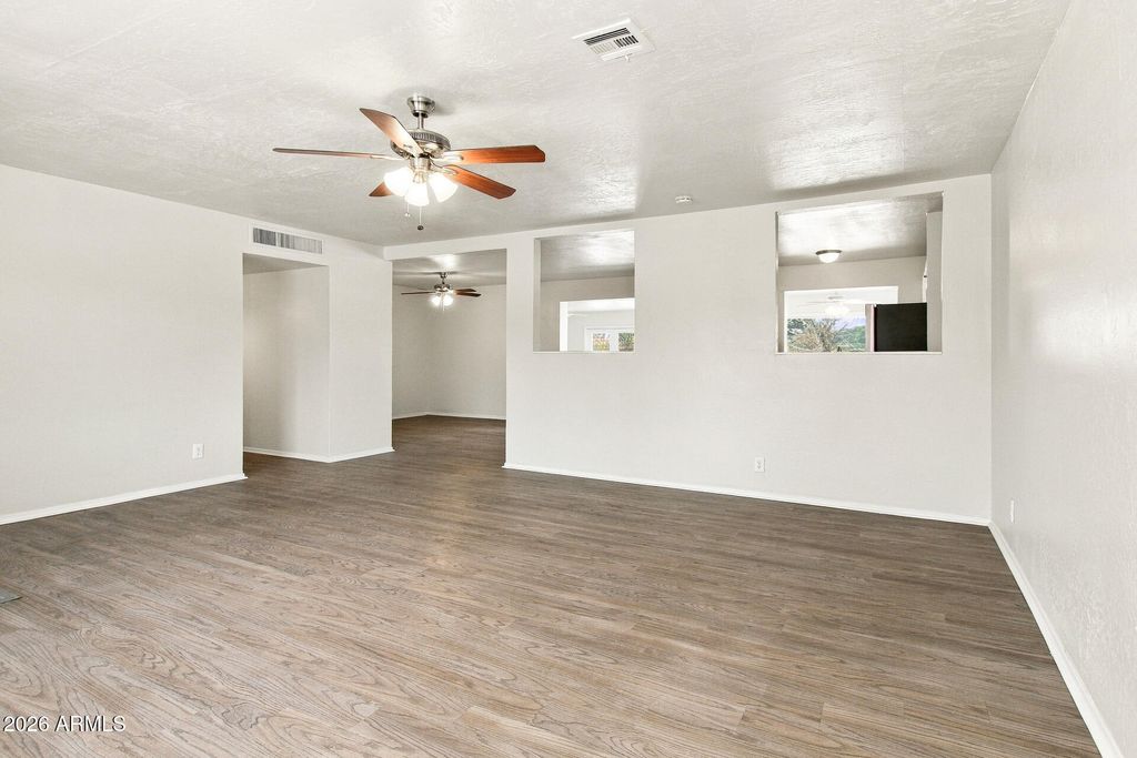 1406 W ANDERSON Drive, Phoenix, AZ 85023 — photo 5