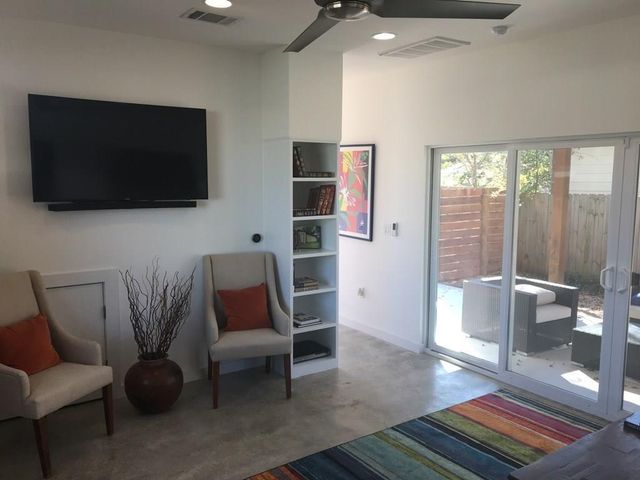 5517 Avenue G B, Austin, TX 78751