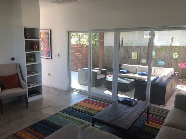 5517 Avenue G B, Austin, TX 78751