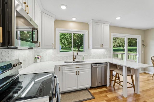 W7810 Star Court Road, Pardeeville, WI 53954