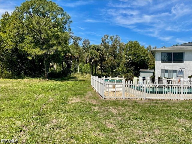 5775 Littlestone CT, North Fort Myers, FL 33903