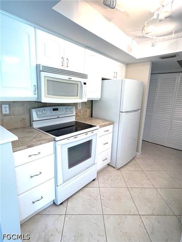 5775 Littlestone CT, North Fort Myers, FL 33903