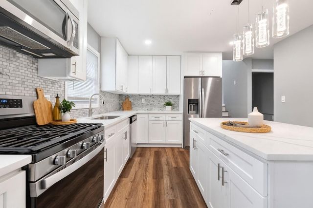 8207 W 127th Avenue, Cedar Lake, IN 46303