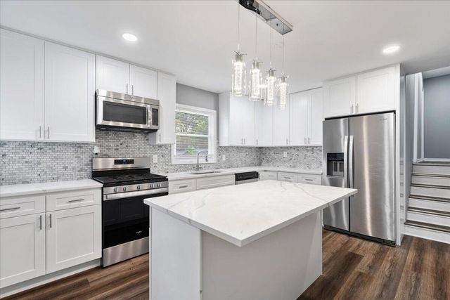 8207 W 127th Avenue, Cedar Lake, IN 46303