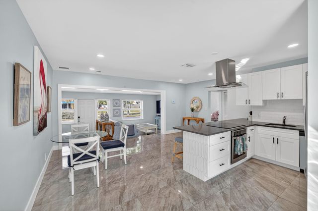 412 SW 11th Court, Fort Lauderdale, FL 33315