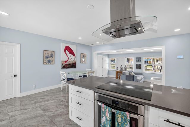 412 SW 11th Court, Fort Lauderdale, FL 33315