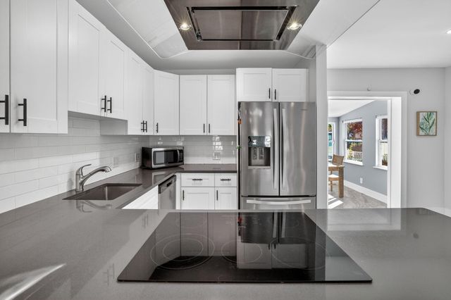 412 SW 11th Court, Fort Lauderdale, FL 33315