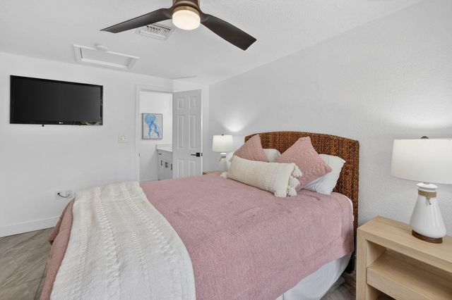 412 SW 11th Court, Fort Lauderdale, FL 33315