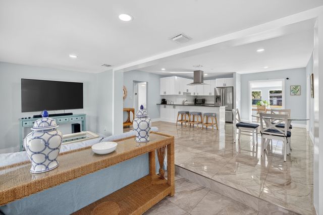 412 SW 11th Court, Fort Lauderdale, FL 33315