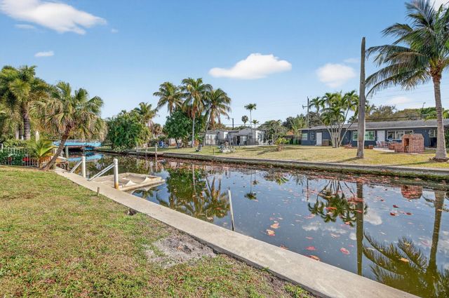 412 SW 11th Court, Fort Lauderdale, FL 33315