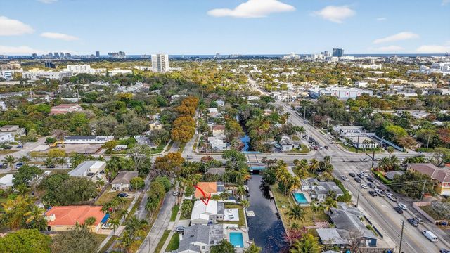 412 SW 11th Court, Fort Lauderdale, FL 33315