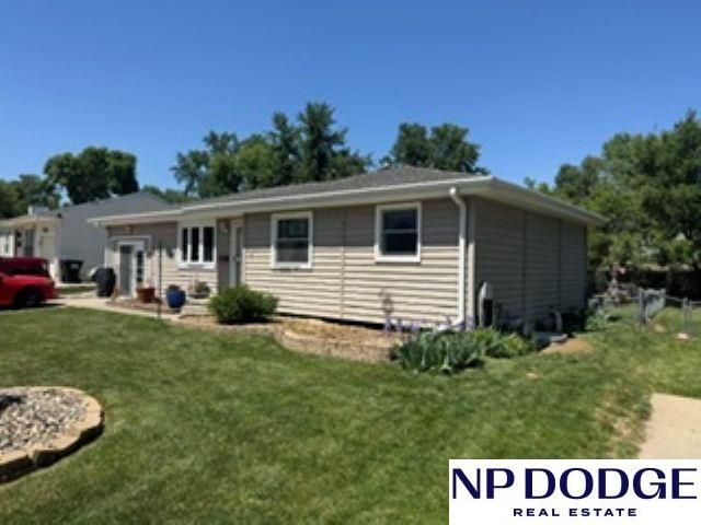 7622 Park View Boulevard, La Vista, NE 68128