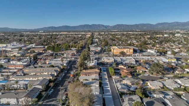 6308 Coldwater Canyon, North Hollywood, CA 91606
