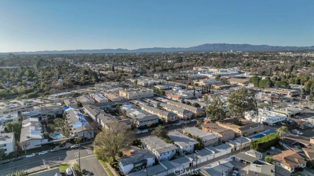 6308 Coldwater Canyon, North Hollywood, CA 91606