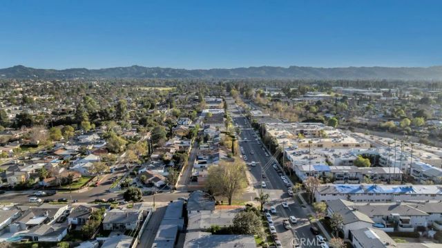6308 Coldwater Canyon, North Hollywood, CA 91606