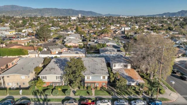 6308 Coldwater Canyon, North Hollywood, CA 91606
