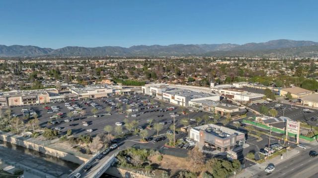 6308 Coldwater Canyon, North Hollywood, CA 91606