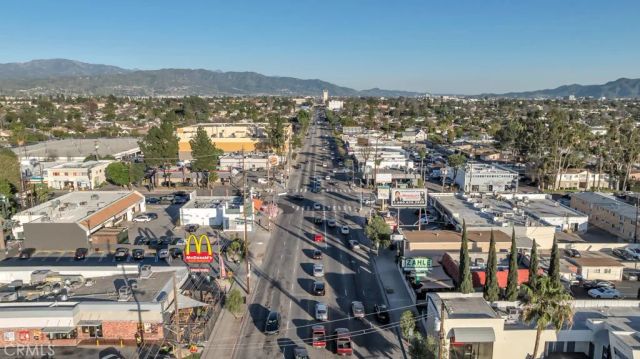6308 Coldwater Canyon, North Hollywood, CA 91606