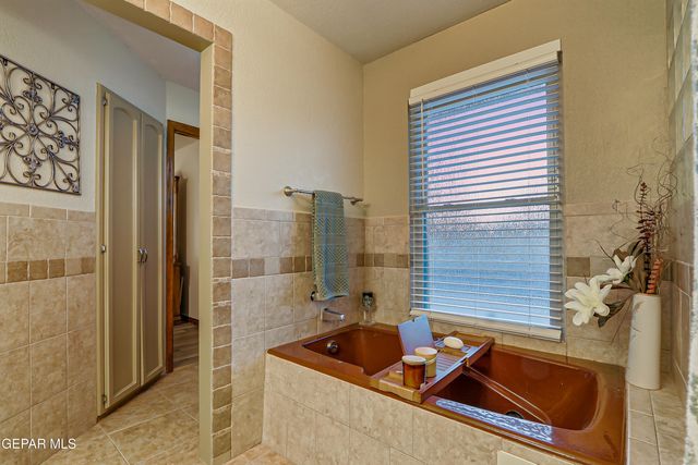 11182 LEO COLLINS Drive, El Paso, TX 79936