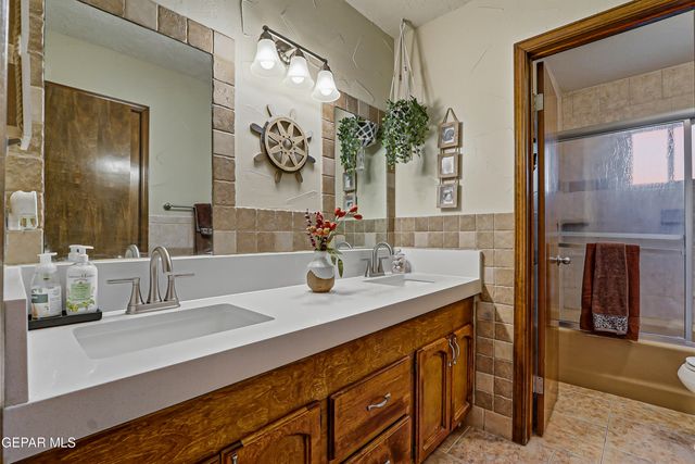 11182 LEO COLLINS Drive, El Paso, TX 79936