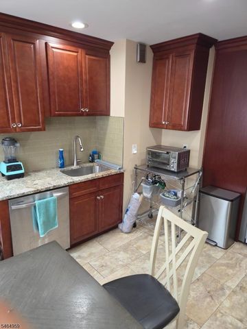 415 15Th Ave, Paterson City, NJ 07504