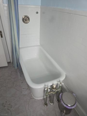 415 15Th Ave, Paterson City, NJ 07504