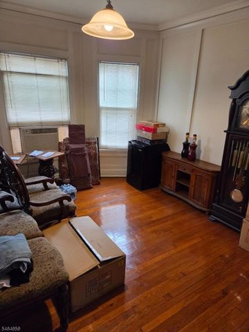 415 15Th Ave, Paterson City, NJ 07504
