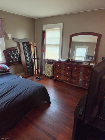 415 15Th Ave, Paterson City, NJ 07504