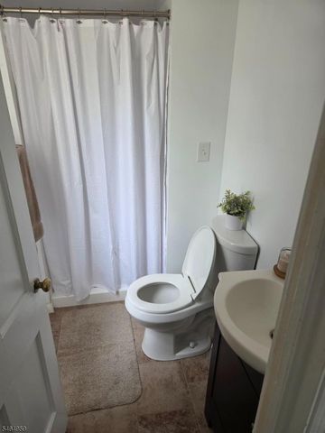 415 15Th Ave, Paterson City, NJ 07504