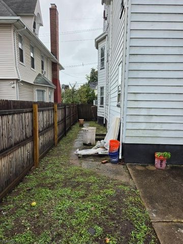 415 15Th Ave, Paterson City, NJ 07504