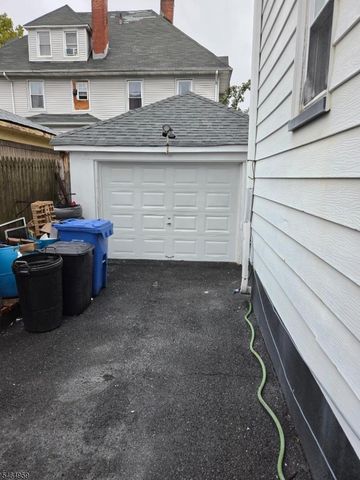 415 15Th Ave, Paterson City, NJ 07504
