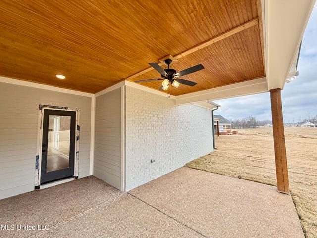 2544 Saint Charles Cove, Southaven, MS 38672